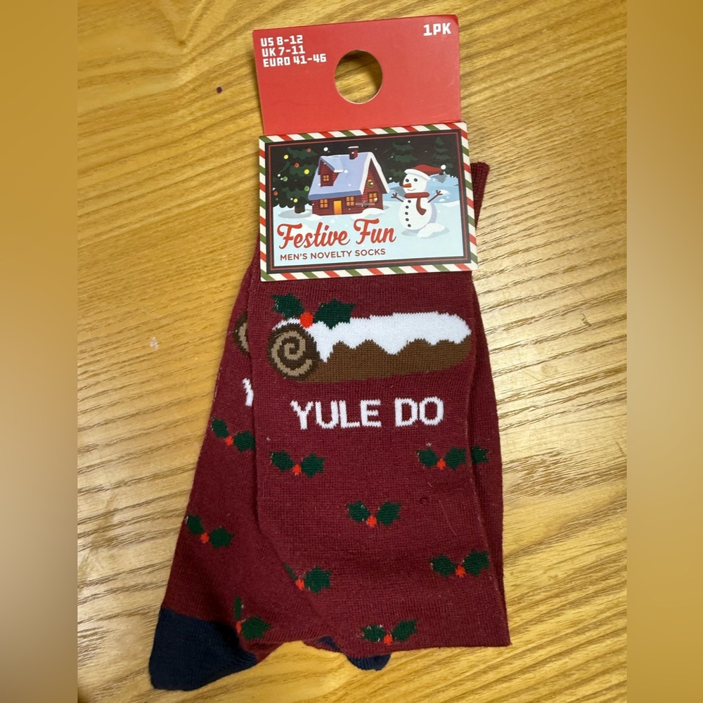 Festive Fun Men's Novelty Christmas holidays Socks 8-12 us